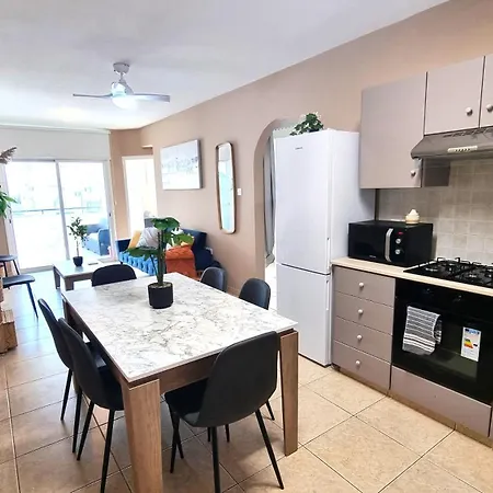 Appartement 5 Min Walk To Beach, Perfect Seaside Escape